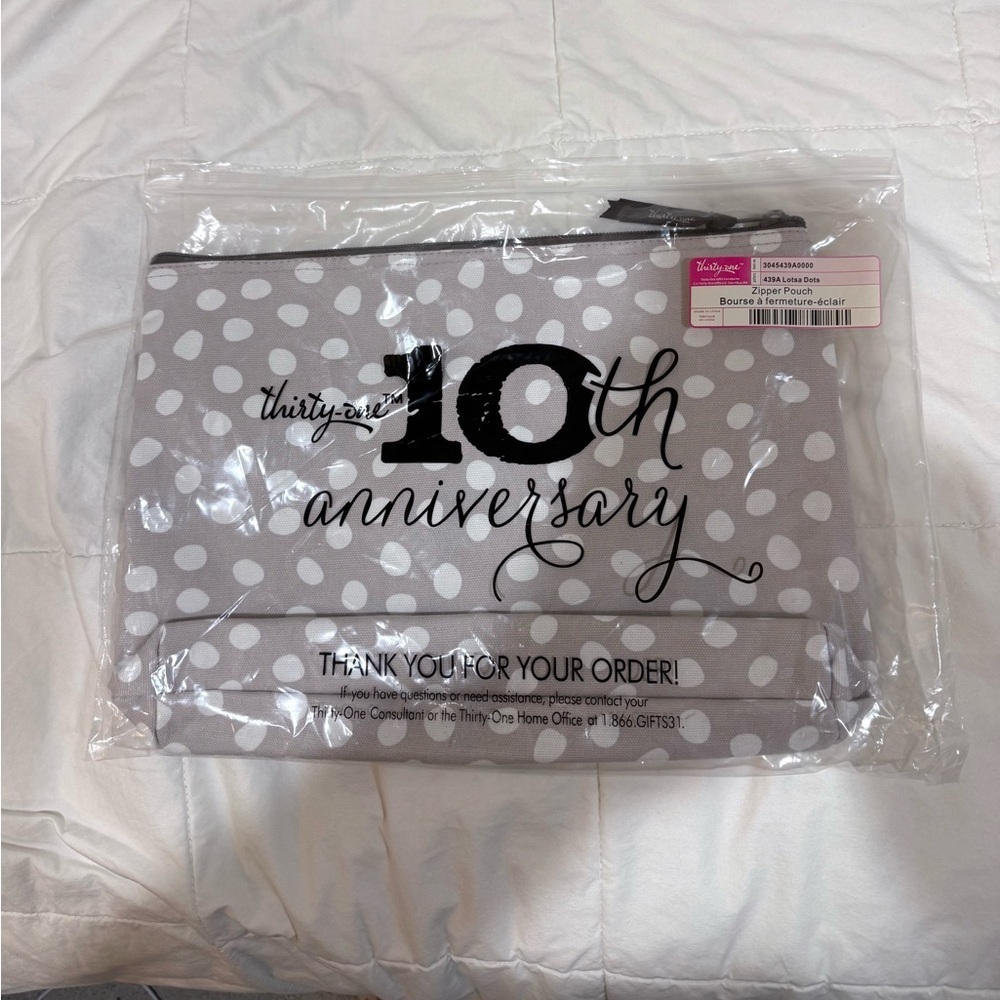 Thirty-One Gray and White Polka Dot Zipper Pouch
